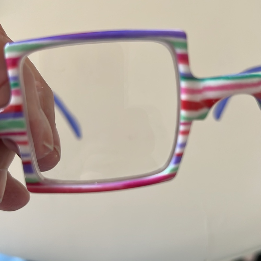 COLORFUL FUN SHAPED +2.00 GLASSES - Picture 8 of 10